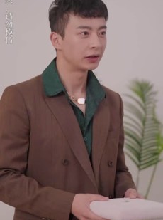 短剧《变成猫后我被死对头宠上天》86集短剧极速播放一口气追完