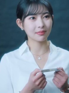 短剧《她与鸢尾同绽》31集短剧蓝光画质全集观看