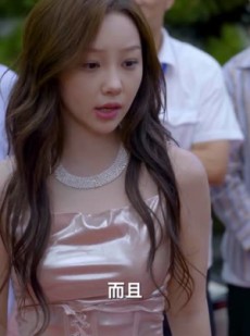 短剧《我救了美女大明星老婆》70集短剧高清版下载观看