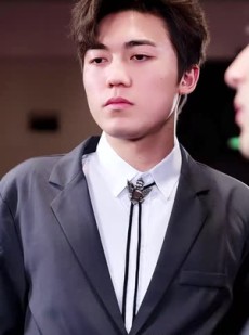 短剧《下山后被众美女围殴》80集短剧每日更新追剧无忧