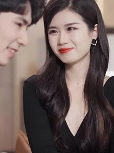 短剧《闪婚捡漏年下豪门继承人》79集短剧高清全集1080P免费享