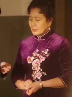 短剧《重回1990，老爸一夜拽上天》86集短剧极速播放流畅体验