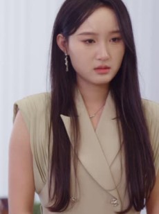 短剧《落入她掌中》6集短剧高清流畅在线观看