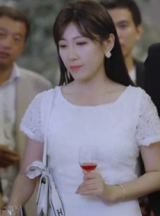 短剧《女总裁的豪龙医婿》99集短剧无广告完整版在线观看