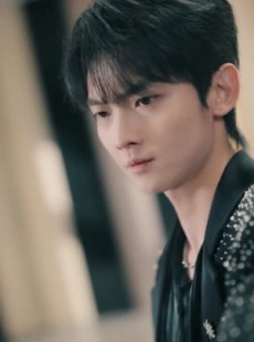 短剧《系统觉醒后，废材二小姐华丽逆袭》70集短剧全集免费在线高清看