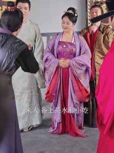短剧《卖菜大妈竟是皇嫂》91集短剧全集资源网盘分享免费看