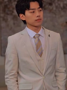 短剧《我的绝色美女房客》70集短剧蓝光画质解锁观看