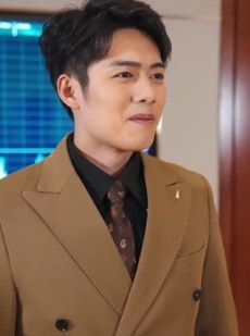 短剧《我不做首富很多年》全集短剧平板电视大屏观看