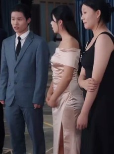 短剧《签到系统助我走上人生巅峰》72集短剧完整版免费畅享观看