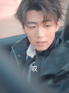 短剧《都破产了谁还追校花呀》59集短剧全集资源一键解锁观看