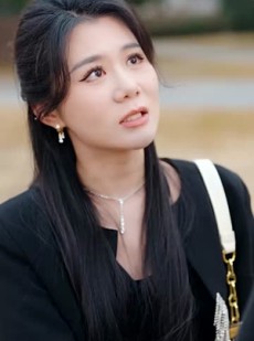 短剧《我在家长群绝地反击》40集短剧无广告打扰观看