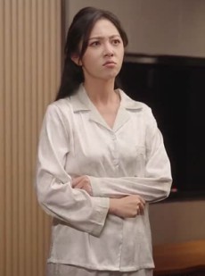 短剧《夫人快救驾，总有刁民想害朕》97集短剧高清流畅在线观看