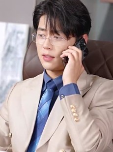 短剧《千亿影后魂穿十八线女星》100集短剧蓝光画质无广告观看