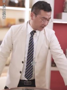 短剧《离婚后总裁弟弟赖上我》90集短剧无广告完整版在线观看