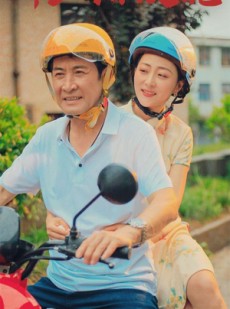 短剧《新版：夕阳玫瑰》62集短剧全集抢先观看不等待