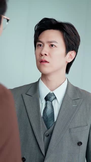裁员裁到亲生儿子(31集) 裁员裁到亲生儿子(31集)短剧结局篇全集直通