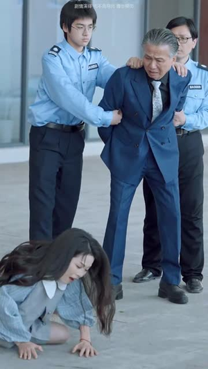 教室里的第三只手(30集) 教室里的第三只手(30集)短剧热映全集免费刷