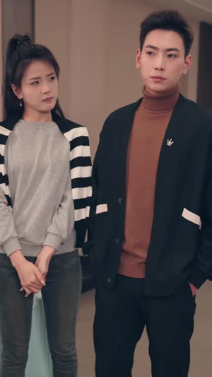 闪婚后影帝每天在演戏(81集) 闪婚后影帝每天在演戏(81集)短剧全剧终限免合集