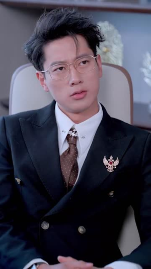 错爱后,被美女老板抢婚(80集) 错爱后,被美女老板抢婚(80集)短剧大结局合集放送