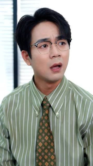 老妈爆身份替儿媳撑腰(70集) 老妈爆身份替儿媳撑腰(70集)短剧爆款全集在线播