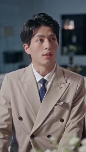 训光于笼(82集) 训光于笼(82集)短剧全集无删完整版