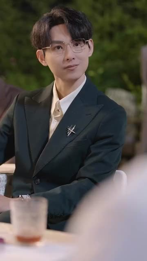 入夜躁动期(80集) 入夜躁动期(80集)短剧合集导演剪辑版