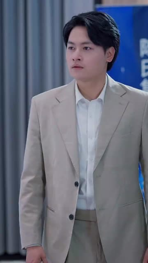 你们都舔女主那女反派我可抱走了(77集) 你们都舔女主那女反派我可抱走了(77集)短剧精选全集无广告