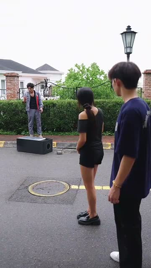 美女冷静我只是个电工(83集) 美女冷静我只是个电工(83集)短剧爆款全集在线播