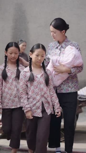 听闺女心声后社恐妈暴走了(101集) 听闺女心声后社恐妈暴走了(101集)短剧全集高清无码版