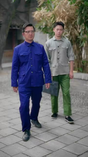 穿越后我成了厨子还送了仨崽子（92集）短剧全集VR沉浸版