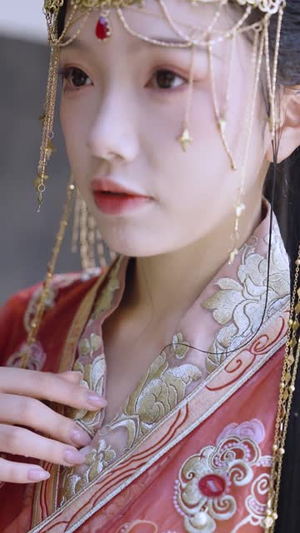 女帝老婆赖上我(61集) 女帝老婆赖上我(61集)短剧热映全集免费刷