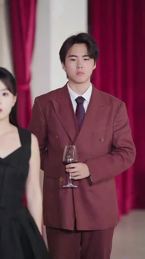 若你像夏夜星(81集) 若你像夏夜星(81集)短剧全集幕后花絮版