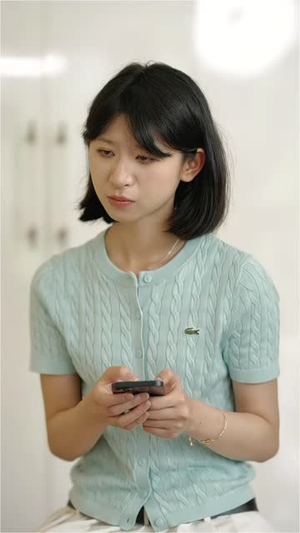 时光里的缝隙(16集) 时光里的缝隙(16集)短剧全集高清完整版