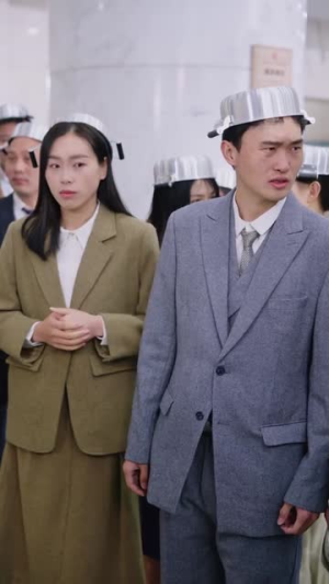 重回九零年代,宠妻无度满地金(71集) 重回九零年代,宠妻无度满地金(71集)短剧全剧终高清放送