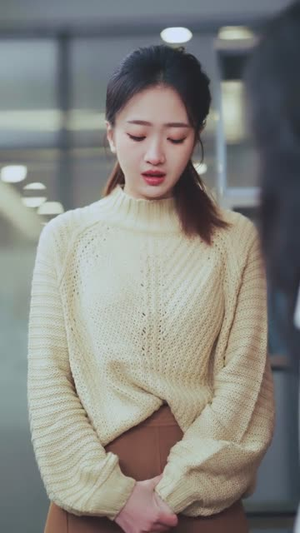我穿越到竖屏剧中成了女主角(51集) 我穿越到竖屏剧中成了女主角(51集)短剧大结局全集解锁