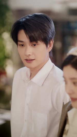 闪婚九零当后妈我靠才华爆红了(59集) 闪婚九零当后妈我靠才华爆红了(59集)短剧合集蓝光画质
