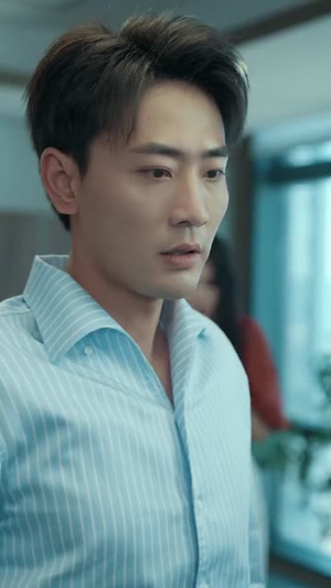 这个保镖太无敌了(77集) 这个保镖太无敌了(77集)短剧合集蓝光画质