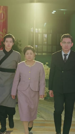 离婚后,结拜弟弟要娶我(70集) 离婚后,结拜弟弟要娶我(70集)短剧终章免费大放送