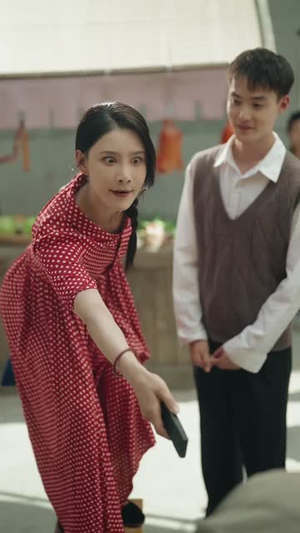 顾医生你老婆又去杀猪了(80集) 顾医生你老婆又去杀猪了(80集)短剧大结局超前点映