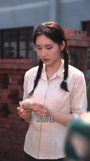 桃花七零我靠医术惊艳家属院(79集) 桃花七零我靠医术惊艳家属院(79集)短剧最终章免费合集