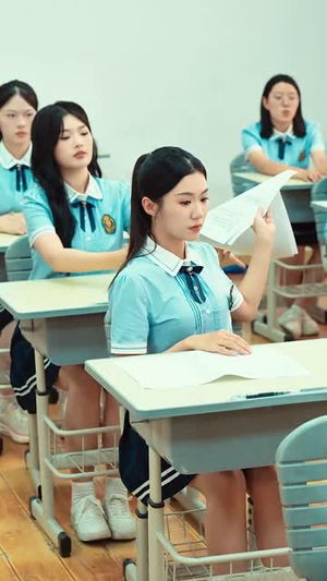 全家读心养女后真千金不忍了(50集) 全家读心养女后真千金不忍了(50集)短剧结局篇全集直通