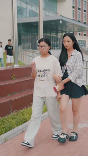 我靠学人精系统轻松拿捏校草（85集）短剧全剧终在线连看