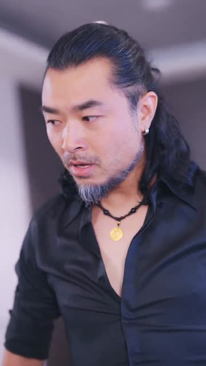 邵爷,警局来电话说你有个儿子(81集) 邵爷,警局来电话说你有个儿子(81集)短剧超清全集在线看