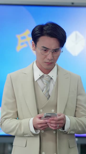 孤星亦有痕(30集) 孤星亦有痕(30集)短剧全系列免费畅享