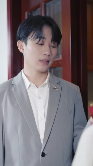 职场对手变挚友(17集) 职场对手变挚友(17集)短剧热播全集免费追