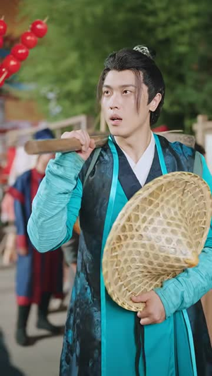 开局绑定系统我收留三个倾城红颜(80集) 开局绑定系统我收留三个倾城红颜(80集)短剧完结篇全集连播