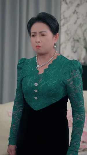 能聊鬼魂的千金符箓一出手就知有没有（80集）短剧全集无删完整版