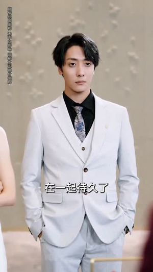 离婚后，我成了顶流（72集）短剧全集投屏大屏看