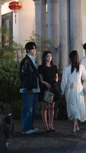 解开他的蝴蝶结(81集) 解开他的蝴蝶结(81集)短剧终篇全集限免看