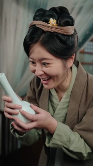 饥荒年，锦鲤萌宝靠兽语带飞全家（75集）短剧全剧终限免合集